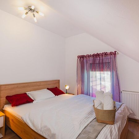 Pitstop Apartments Dumbravita  Ngoại thất bức ảnh