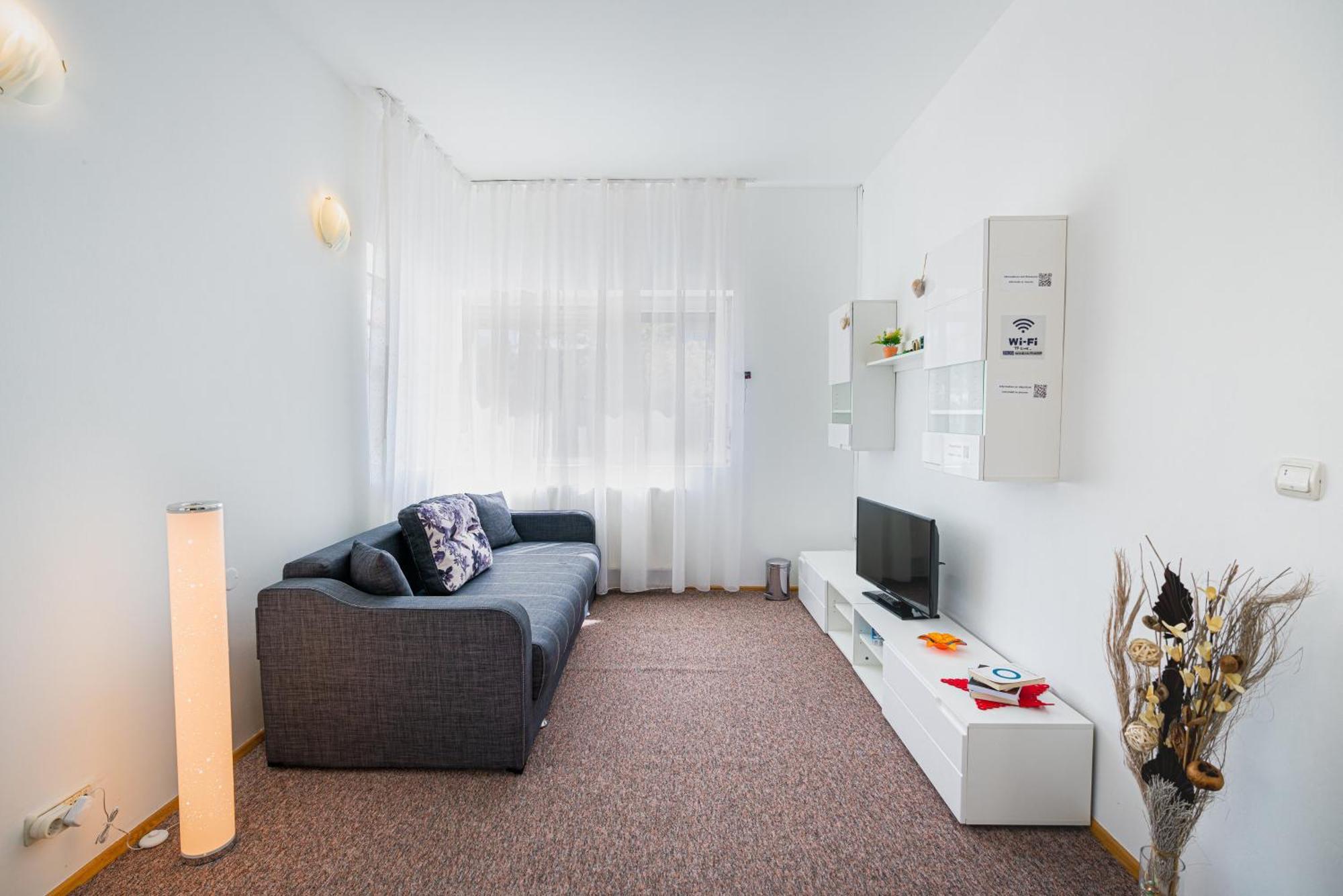 Pitstop Apartments Dumbravita  Ngoại thất bức ảnh