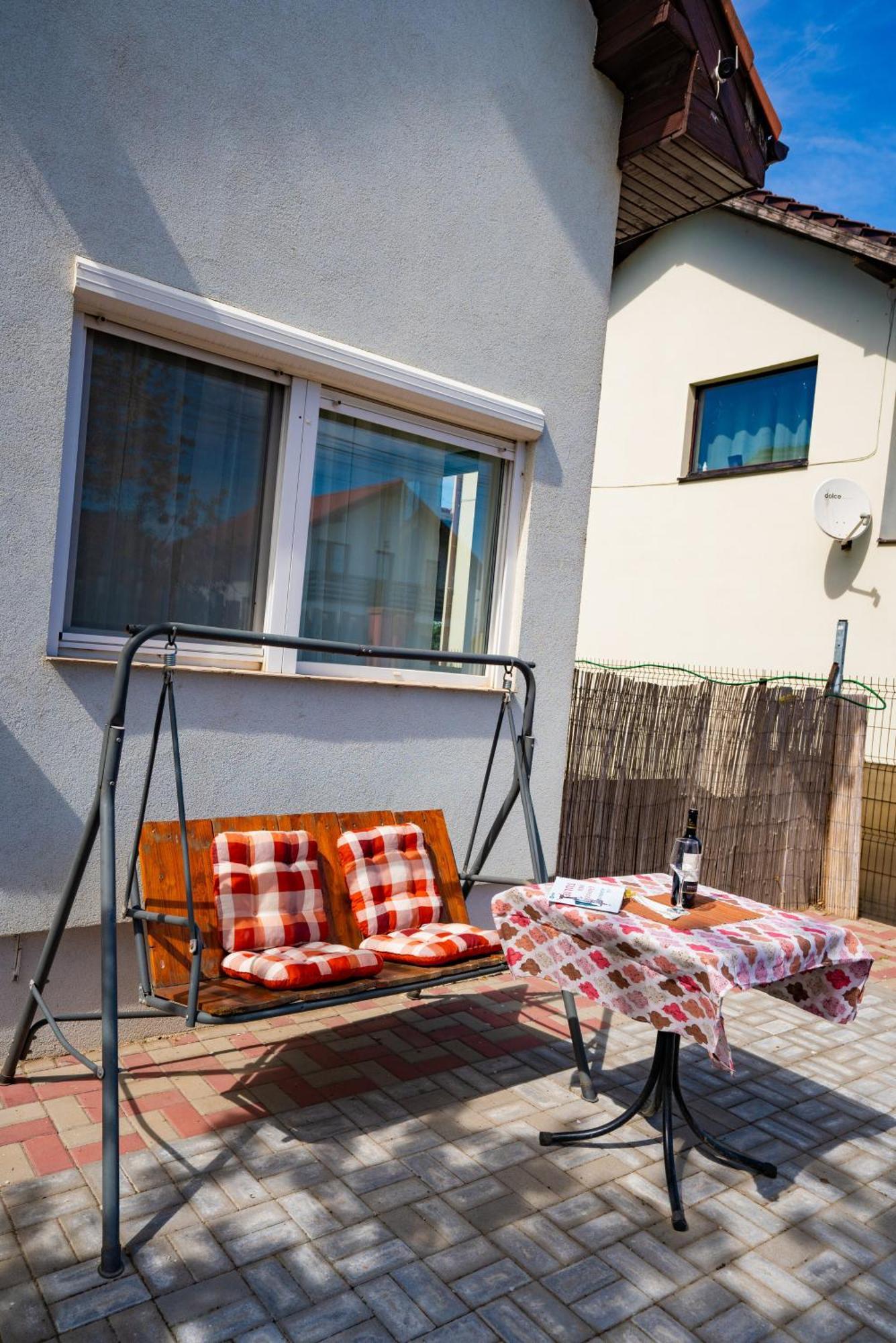 Pitstop Apartments Dumbravita  Ngoại thất bức ảnh